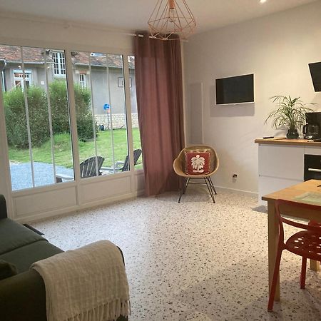 Ferienwohnung L Atelier De Leon Bayeux Exterior foto