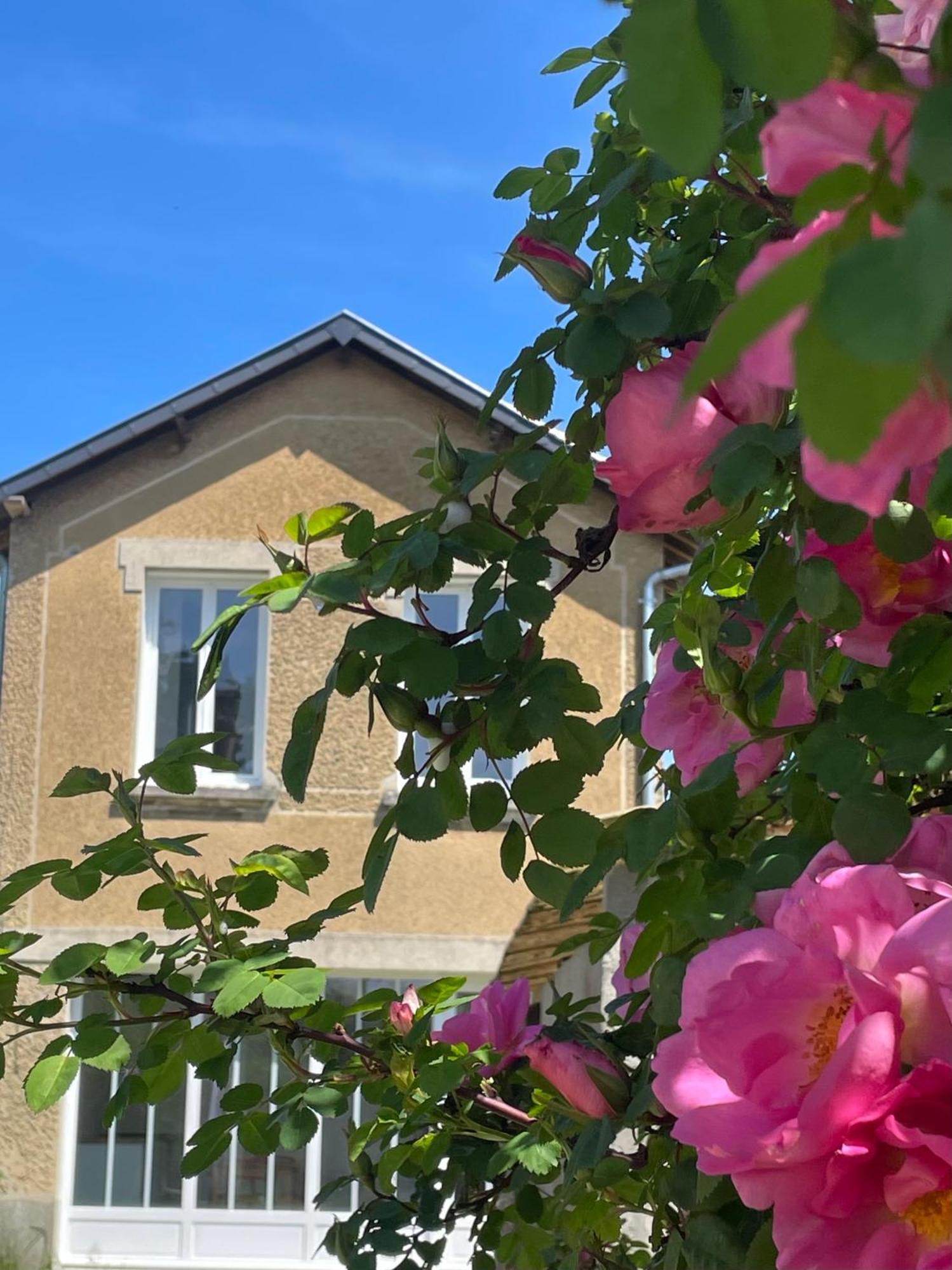 Ferienwohnung L Atelier De Leon Bayeux Exterior foto